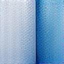 拡大された毛穴のイラスト。シェービング後、毛穴が清潔になり引き締まった様子。清潔感と健康的な肌を連想させる。